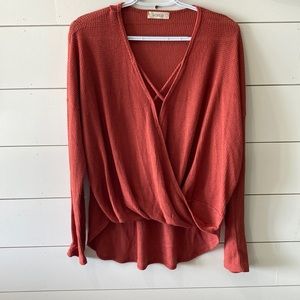 HOPELY. Long sleeve shirt.